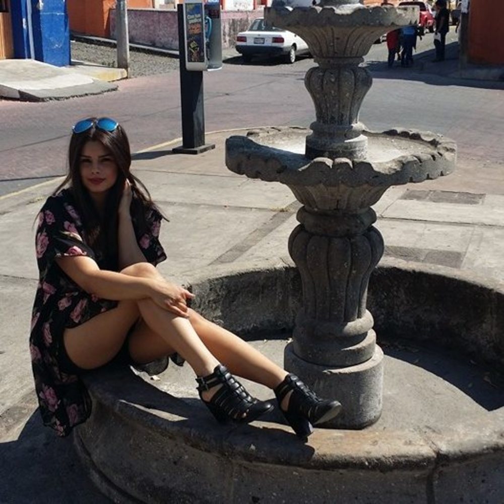 Meet your Posher, Dulce